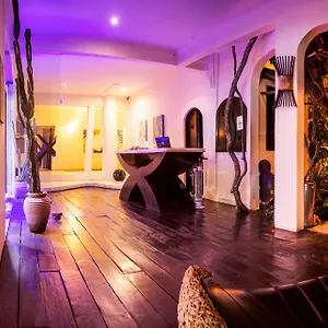 https://kinbe.quintano-roohotels.com